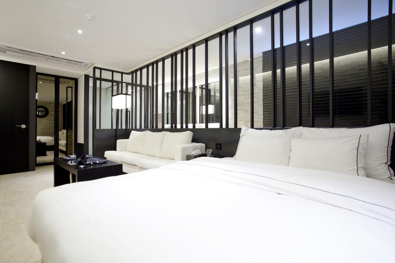 Hotel Forestar Seoul Bagian luar foto