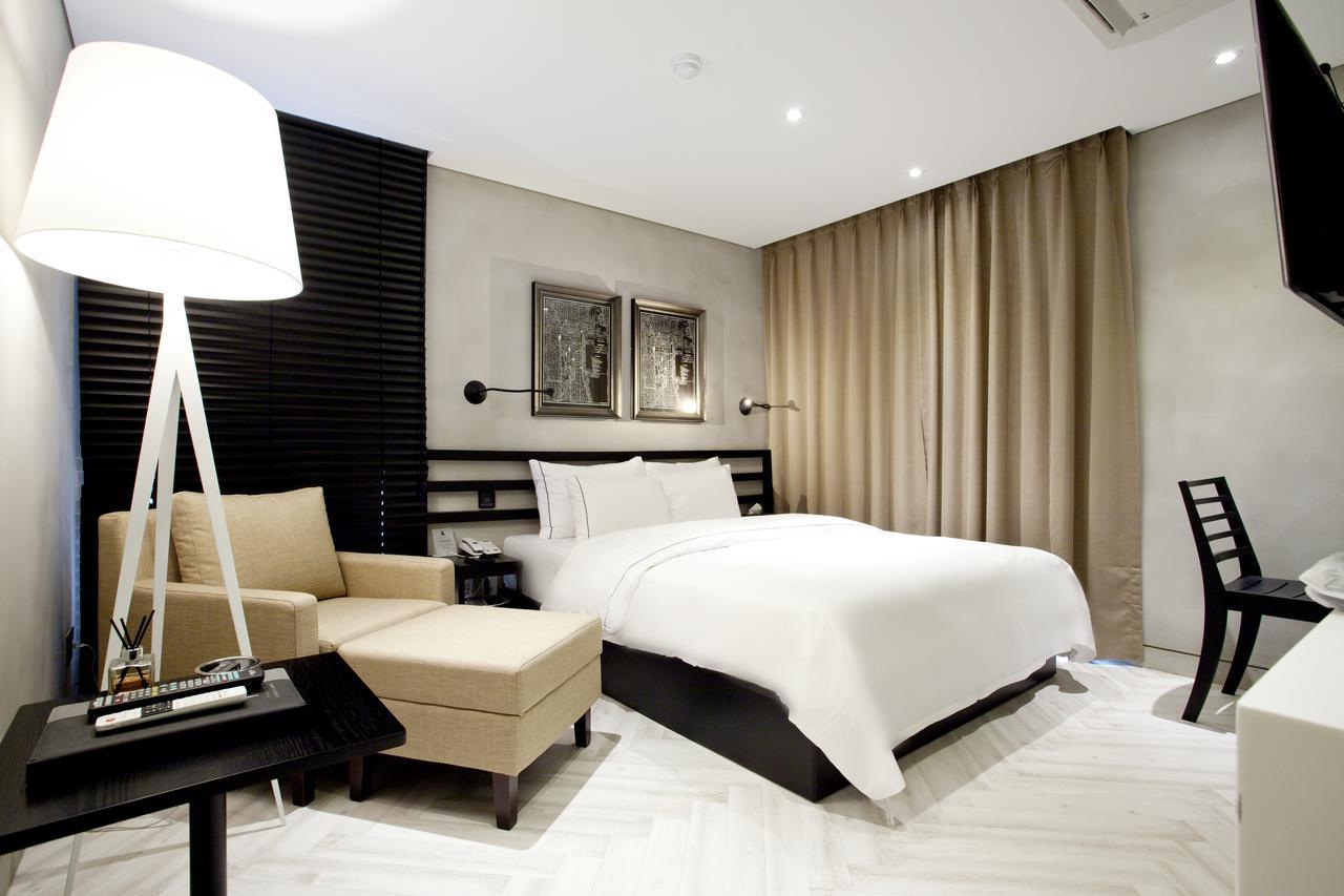 Hotel Forestar Seoul Bagian luar foto