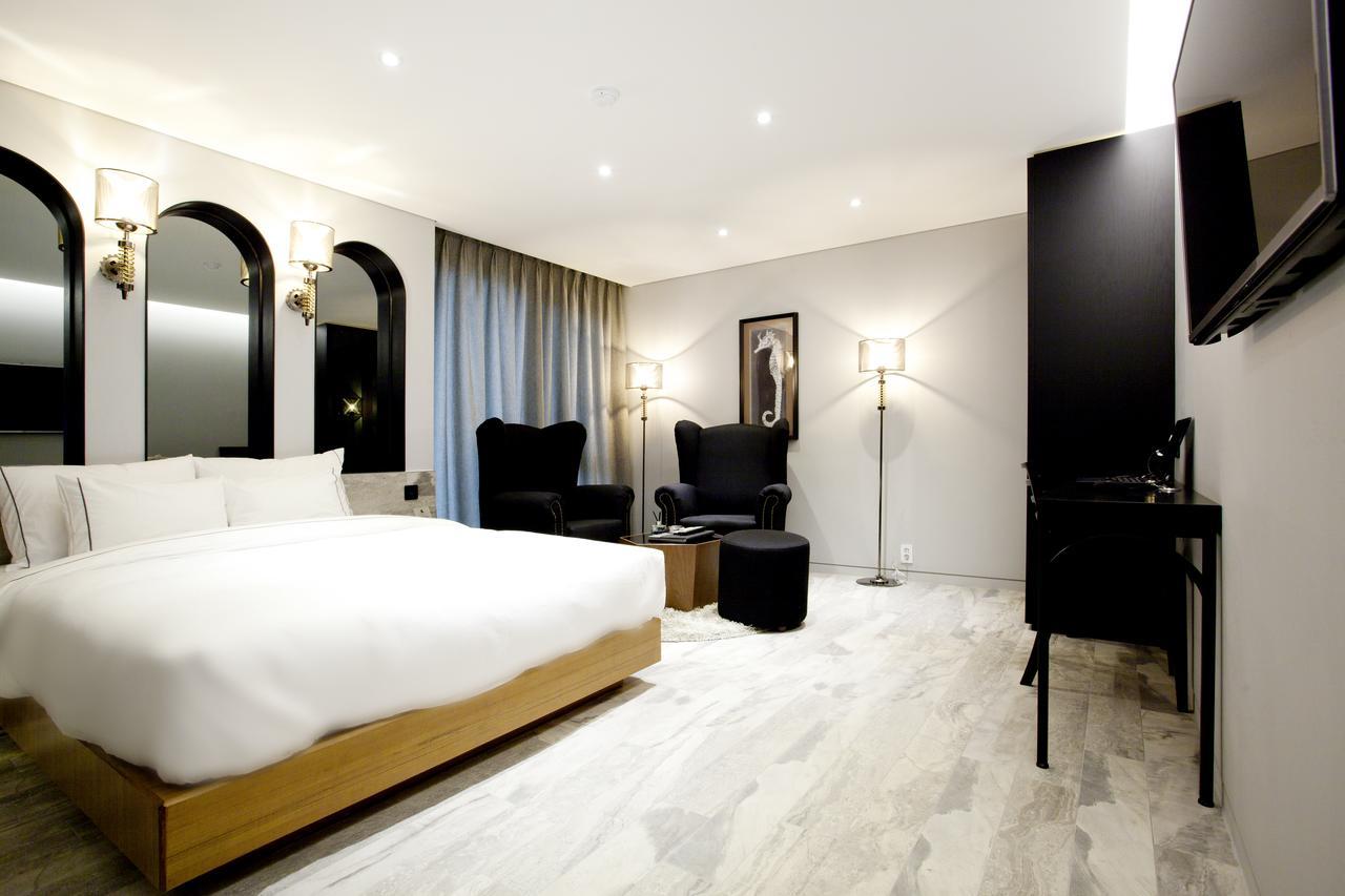 Hotel Forestar Seoul Bagian luar foto