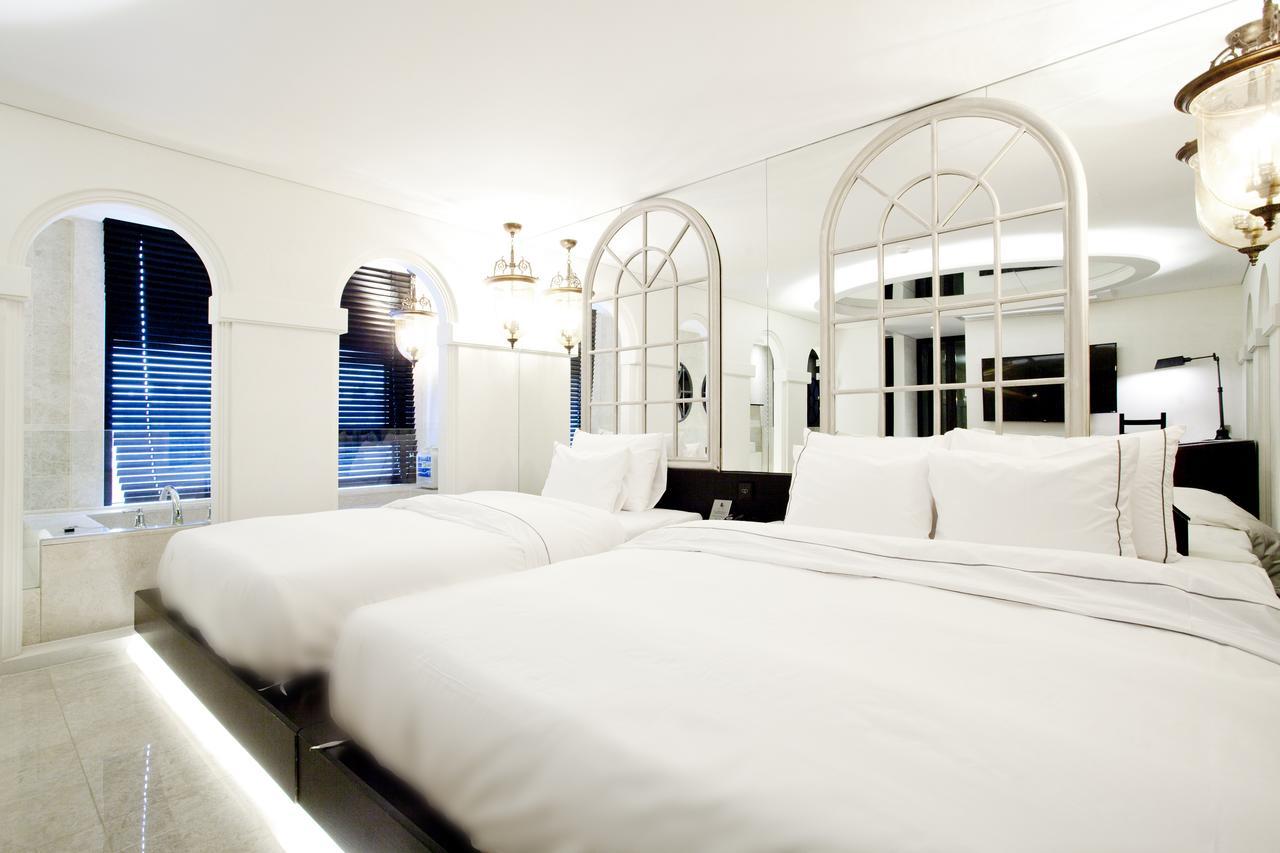 Hotel Forestar Seoul Bagian luar foto