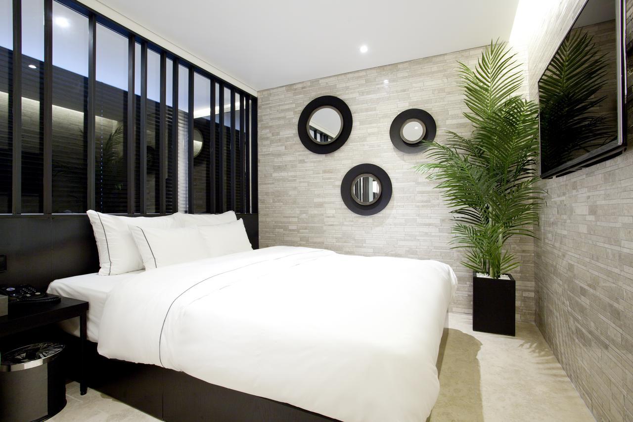 Hotel Forestar Seoul Bagian luar foto