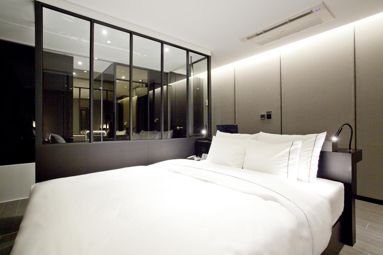 Hotel Forestar Seoul Bagian luar foto