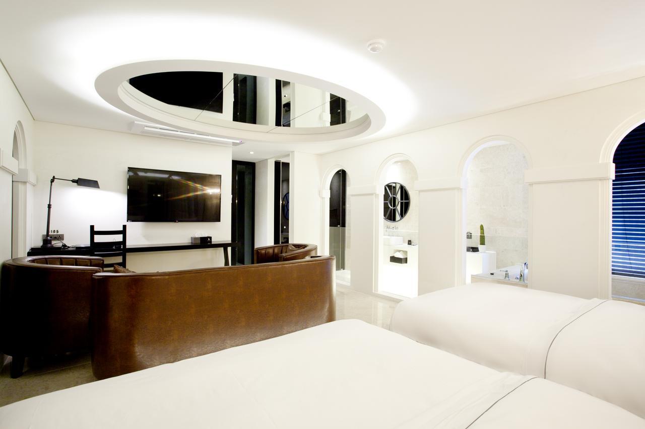 Hotel Forestar Seoul Bagian luar foto