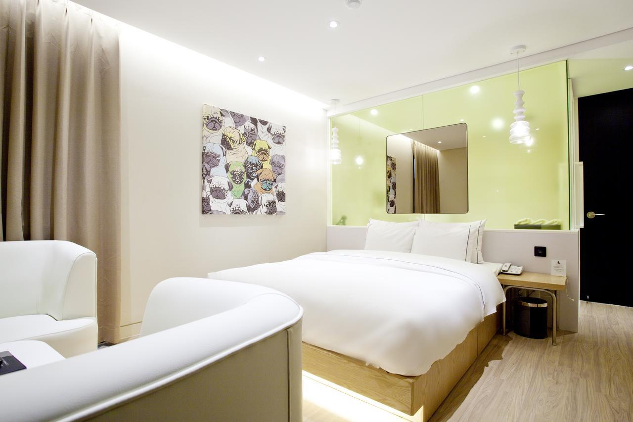 Hotel Forestar Seoul Bagian luar foto