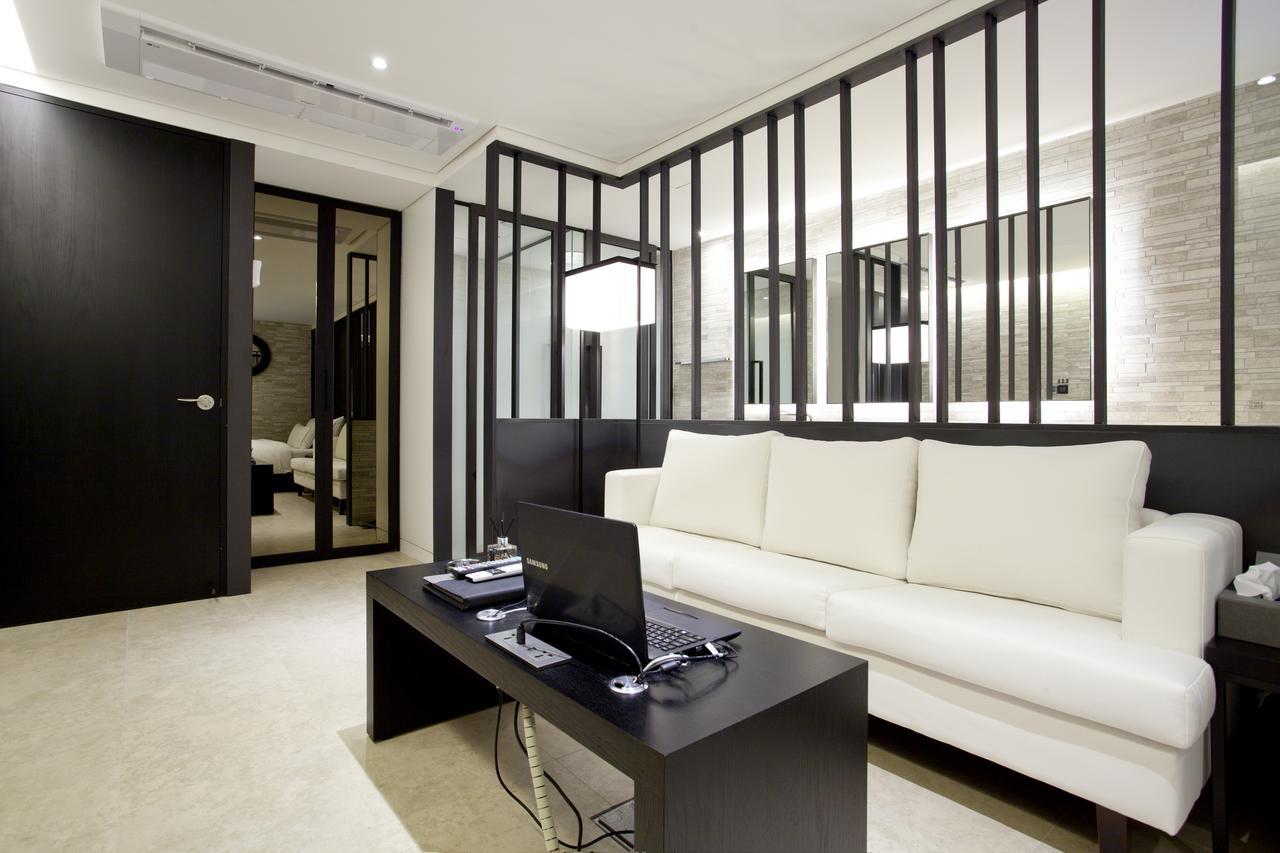 Hotel Forestar Seoul Bagian luar foto