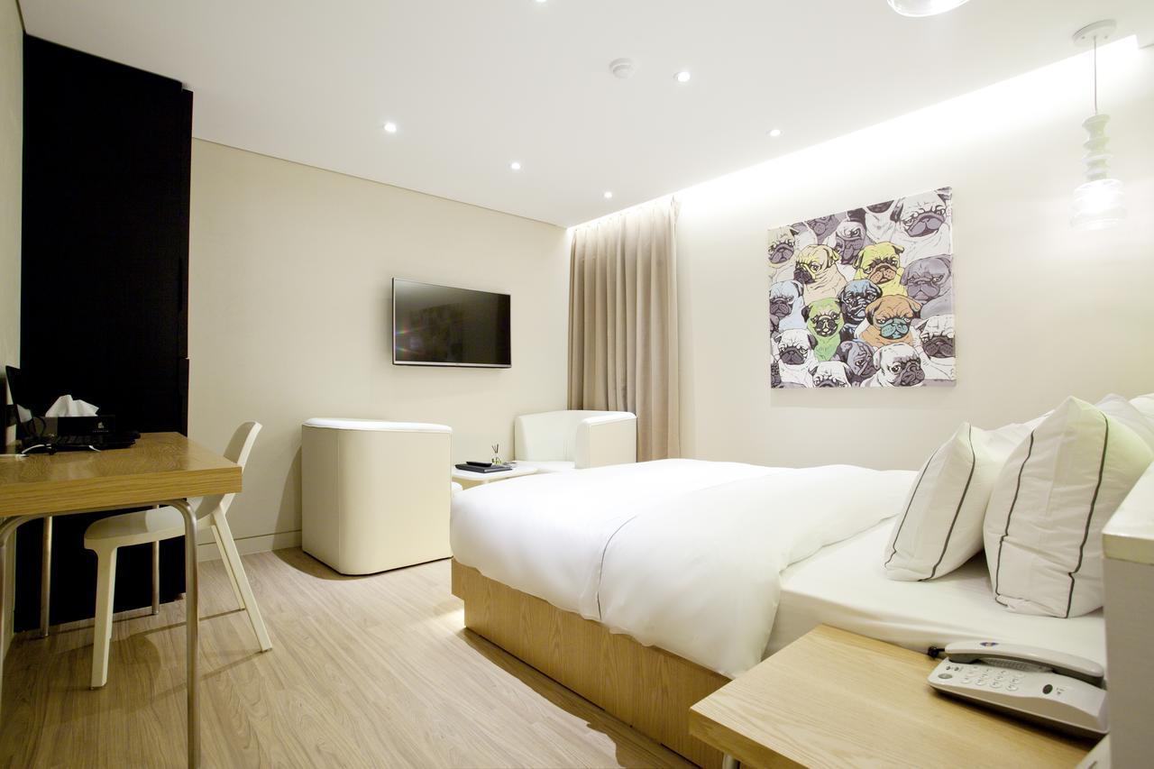 Hotel Forestar Seoul Bagian luar foto