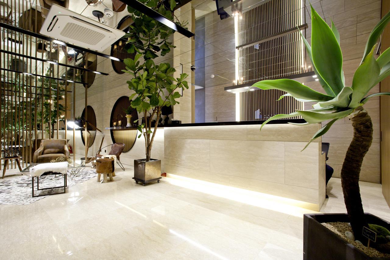 Hotel Forestar Seoul Bagian luar foto